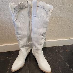 White Western-Style Women's Boots